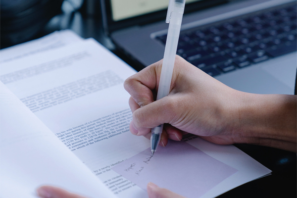 Avoiding-Common-Legal-Problems-dealnotes